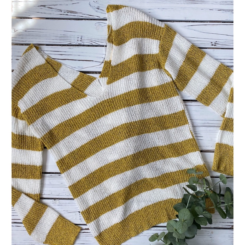 NWT Striped Twist-Back Sweater